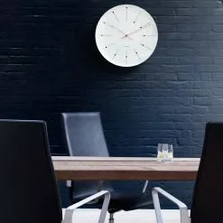 Arne Jacobsen Bankers Watches -Hallway Salg arne jacobsen ur bankers ure bordur oe11 3094319 scaled