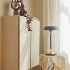 AYTM CYCNUS Table Lamp -Hallway Salg aytm bordlampe cycnus bordlampe taupe guld 8601890 scaled
