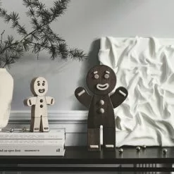 Boyhood Gingerbread Man -Hallway Salg boyhood figur gingerbread man oak small 4120165