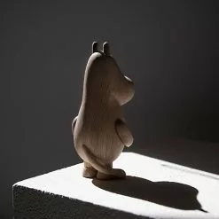 Boyhood Moomin X Moomintroll -Hallway Salg boyhood figur moomin x moomintroll oak large 9323479 scaled