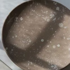 Burnt And Glazed Sandshell - Plate -Hallway Salg burnt and glazed tallerken sandshell plate lunch plate 1621517 scaled