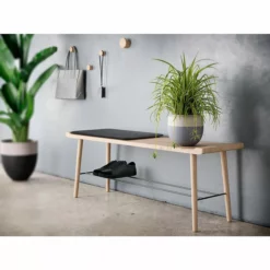 By Wirth Scala Bench -Hallway Salg by wirth baenk scala barstool 74 sort eg 4427988 scaled