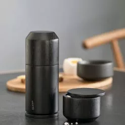 By Wirth Salt Me -Hallway Salg by wirth kvaern by wirth crush me sort eg 8007593 1969884 scaled