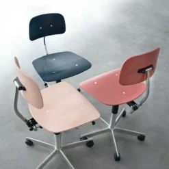 Engelbrechts KEVI 2533 -Hallway Salg engelbrechts stol kevi 2060u black black ultra leather polished chrome 8456097 scaled