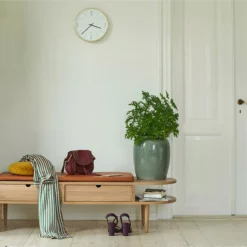 FDB Møbler / Furniture F24 Radius By Diana Claudia Mot And Isabella Bergstrøm -Hallway Salg fdb moebler furniture baenk fdb moebler furniture f24 radius af diana claudia mot og isabella bergstroem eg natur 3430934 scaled