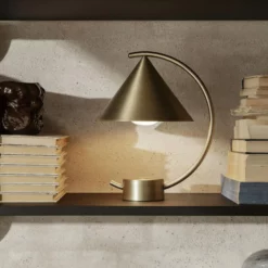 Ferm LIVING Meridian Lamp -Hallway Salg ferm living bordlampe meridian lamp brass 832695 scaled