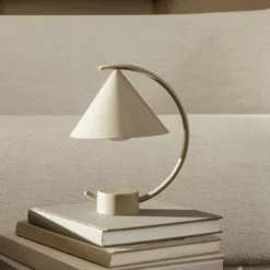 Ferm LIVING Meridian Lamp -Hallway Salg ferm living bordlampe meridian lamp cashmere 4684197 scaled