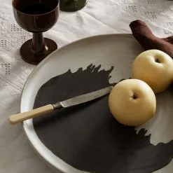 Ferm LIVING Omhu Centrepiece -Hallway Salg ferm living fad omhu centrepiece off white charcoal 7219538 scaled