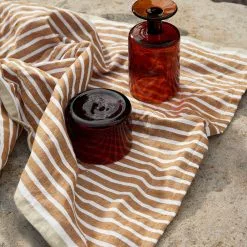 Ferm LIVING Oli Water Glass -Hallway Salg ferm living glas oli drinking glass amber low 6459250 scaled