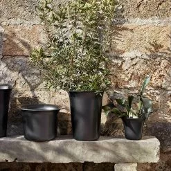 Ferm LIVING Spun Alu Pot -Hallway Salg ferm living potte ferm living spun alu pot black 3433581