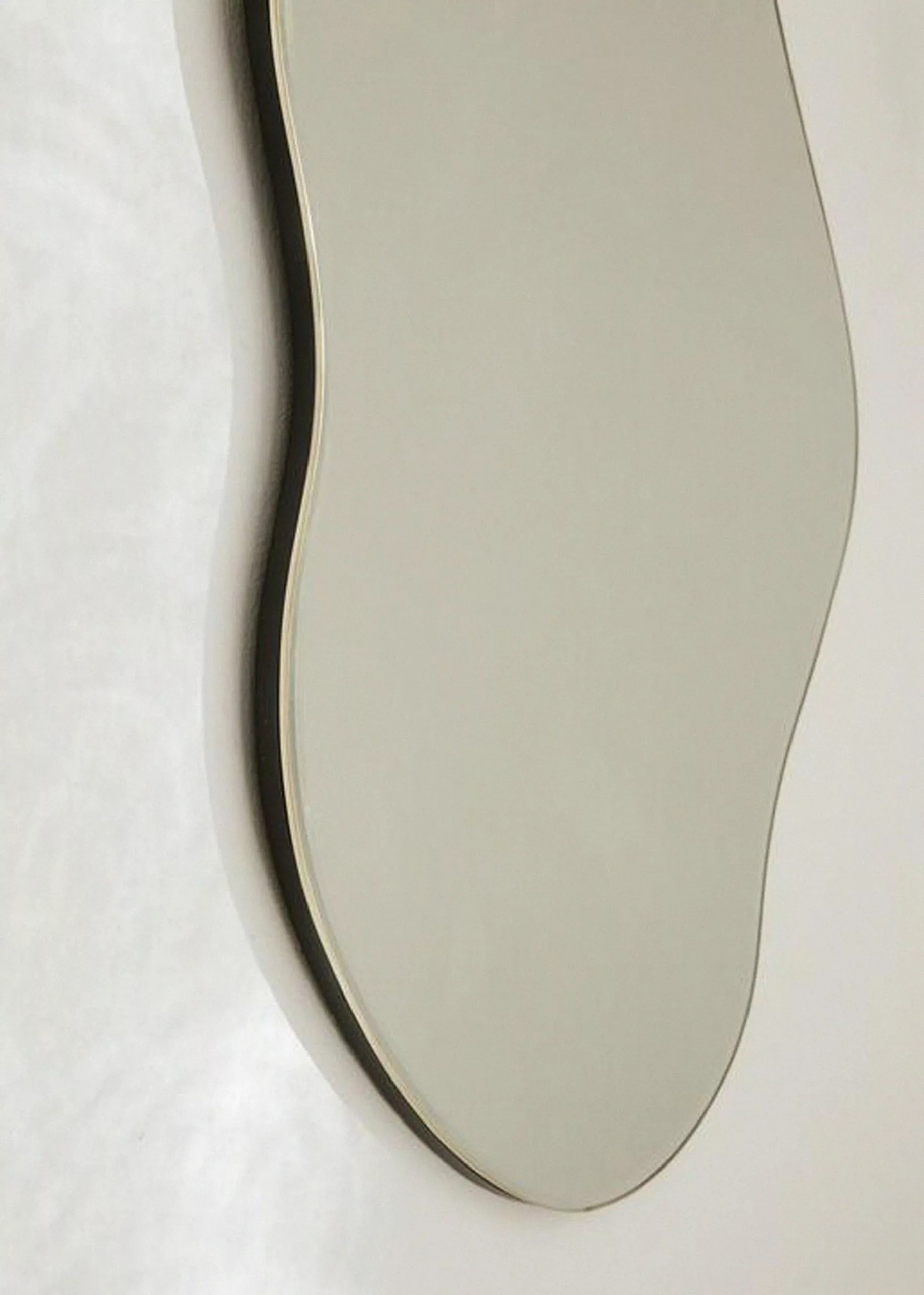 Ferm LIVING Pond Mirror - Brass Edge 7 Ferm LIVING Pond Mirror - Brass Edge - Billede 5