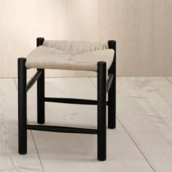 Fredericia Furniture Wegner J16 Stool 16002 By Hans J. Wegner -Hallway Salg fredericia furniture skammel wegner j16 stool 16002 by hans j wegner black lacquered oak natural paper cord 4409516 scaled