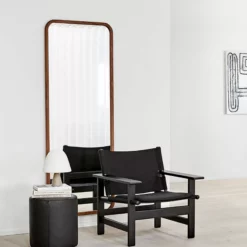Fredericia Furniture Silhouette Mirror 8322 By OEO Studio -Hallway Salg fredericia furniture spejl silhouette mirror 8322 by oeo studio oiled walnut 4498163 scaled
