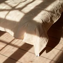 Hay Kite Quilt -Hallway Salg hay sengetaeppe kite quilt sand 1813493 scaled