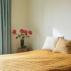 Hay Mega Dot / Large -Hallway Salg hay sengetaeppe mega dot small ivory 5640357 774873 scaled