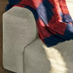Hay Mohair Blanket -Hallway Salg hay taeppe mohair blanket red 9385377 scaled