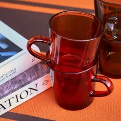 HKliving 70's Glassware - Coffee Cups (Set Of 4) -Hallway Salg hkliving kop hkliving 70 s glassware coffee cups set of 4 amber brown 1624020 scaled