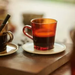 HKliving 70's Glassware - Coffee Cups (Set Of 4) -Hallway Salg hkliving kop hkliving 70 s glassware coffee cups set of 4 amber brown 9112602 scaled