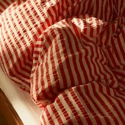 Juna Bæk&Bølge Lines Bedding Set -Hallway Salg juna sengesaet baek boelge lines sengesaet chili birk 6820737 scaled