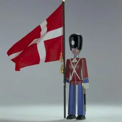 Kay Bojesen Soldier -Hallway Salg kay bojesen figur kay bojesen soldater fanebaerer stor 7875089.png scaled