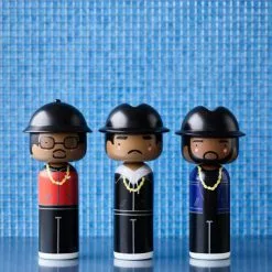 Lucie Kaas Kokeshi | DMC Mcdaniels -Hallway Salg lucie kaas figur dmc kokeshi dmc 7514603.png scaled