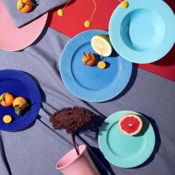 Lyngby Porcelain Rhombe Plate Ø23 Cm -Hallway Salg lyngby porcelain platte rhombe tallerken oe23 cm moerk blaa 7254254 scaled