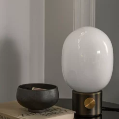 Menu JWDA Table Lamp -Hallway Salg menu lampe menu jwda concrete lamp concrete light grey brass 394737 scaled