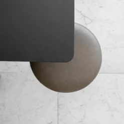 Menu Afteroom / Stool 20 Menu Afteroom / Stool -Hallway Salg menu skammel afteroom stool black 653555 scaled