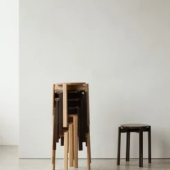 Menu Passage Stool -Hallway Salg menu skammel passage stool natural oak 3910220 scaled