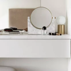 Menu Pepe Marble Mirror -Hallway Salg menu spejl menu pepe marble mirror hvid vaeg 7005371 scaled