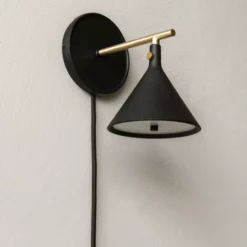 Menu Cast Sconce Wall Lamp -Hallway Salg menu vaeglampe cast sconce wall lamp black 2500027 scaled