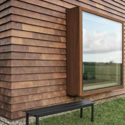 Muuto Linear Steel Bench -Hallway Salg muuto baenk muuto linear steel bench burnt orange 9306470 scaled