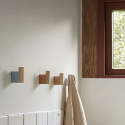 Muuto Attach Coat Hook -Hallway Salg muuto knager attach coat hook oak dark green 1303222 scaled