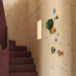 Muuto The Dots - Large -Hallway Salg muuto knager muuto the dots large oak 9592692 scaled