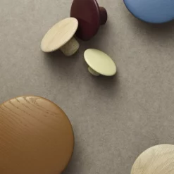 Muuto The Dots Metal -Hallway Salg muuto knager the dots metal black 2678373 scaled