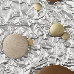 Muuto The Dots Metal -Hallway Salg muuto knager the dots metal dark green 1335538 scaled