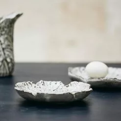 Nordal LEAFA Plate -Hallway Salg nordal tallerken leafa plate beige stone medium 8380911.png scaled