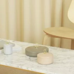 Normann Copenhagen Ring Box -Hallway Salg normann copenhagen krukke ring box medium sand 4673419