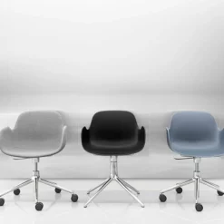 Normann Copenhagen Form Armchair - Swivel 5W Gaslift -Hallway Salg normann copenhagen laenestol form armchair swivel 5w gaslift stel aluminium saede graa 8633425