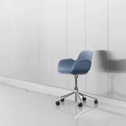 Normann Copenhagen Form Armchair - Swivel 5W Gaslift -Hallway Salg normann copenhagen laenestol form armchair swivel 5w gaslift stel sort aluminium saede groen 4810065