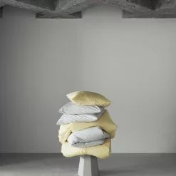 Normann Copenhagen Snooze -Hallway Salg normann copenhagen sengesaet normann copenhagen snooze sweet nectar 9529727.png scaled