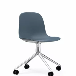 Normann Copenhagen Form Chair Swivel 4W -Hallway Salg normann copenhagen stol form chair swivel 4w blaa aluminium 4220634 scaled