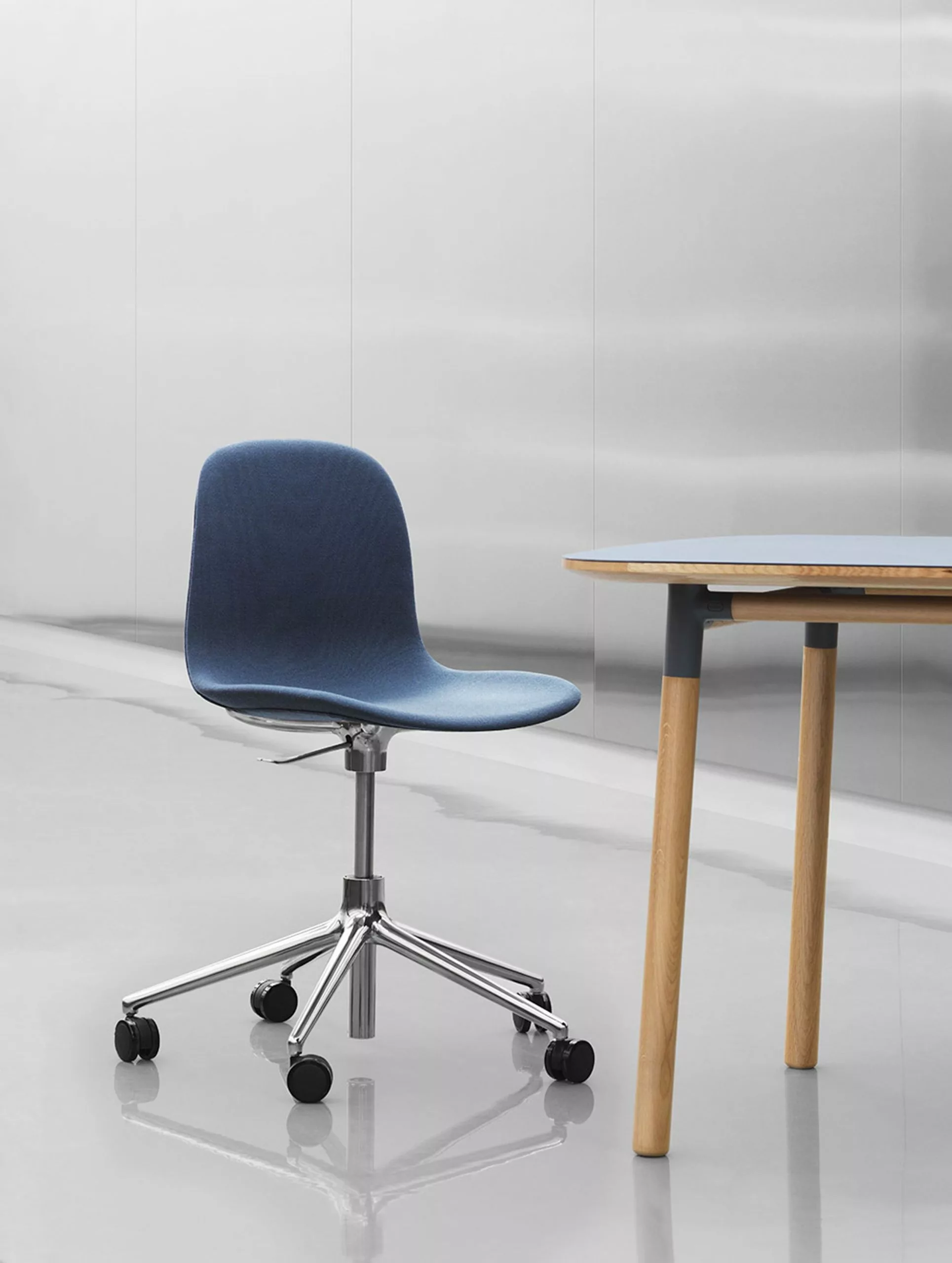 Normann Copenhagen Form Chair - Swivel 5W Gaslift Full Upholstery - Billede 9