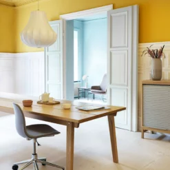 Normann Copenhagen Form Chair - Swivel 5W Gaslift Full Upholstery -Hallway Salg normann copenhagen stol form chair swivel 5w gaslift full upholstery stel sort aluminium stoftype city velvet vol 2 26 8194101 scaled