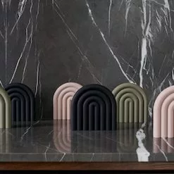 OYOY LIVING Rainbow Trivet -Hallway Salg oyoy bordskaaner rainbow trivet caramel 94741.png scaled