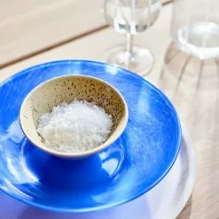 OYOY LIVING Kojo Bowl -Hallway Salg oyoy living skaal oyoy living kojo bowl 609 optic blue large 852019.png scaled