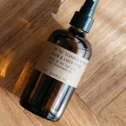 P.F. Candle Co. Room Spray -Hallway Salg p f candle co duftspray room spray no 04 teakwood tobacco 6258918 scaled