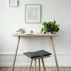 Skagerak Georg Stool 10 Skagerak Georg Stool -Hallway Salg skagerak skammel georg jubilee stool oak dark grey wool 6038354 scaled