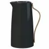 Stelton Emma Vaccum Jug 1,2 L -Hallway Salg stelton termokande emma vaccum jug black 5967417
