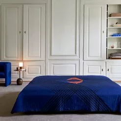 &Tradition AP9 - The Eye -Hallway Salg tradition sengetaeppe ap9 the eye brown earth 2208400